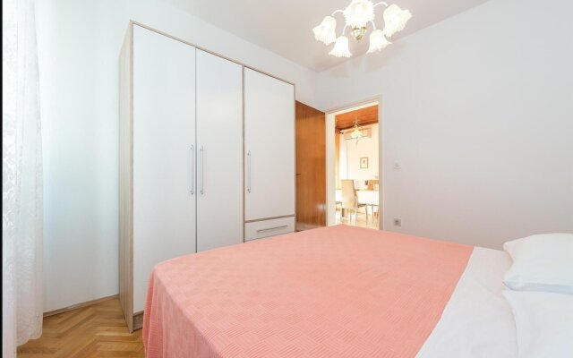 Amazing Apartment in Zaboric With 2 Bedrooms and Wifi