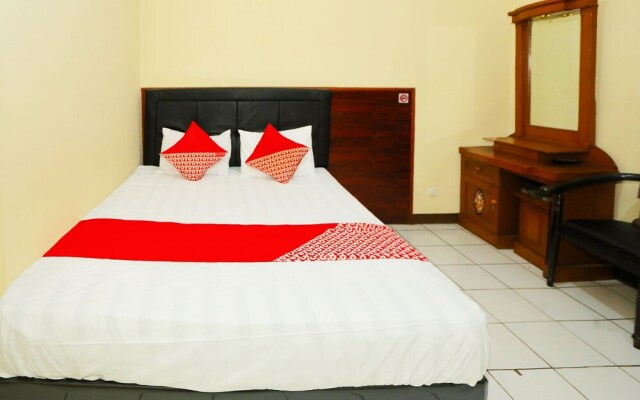 OYO 93136 Hotel Santo Djaya 2