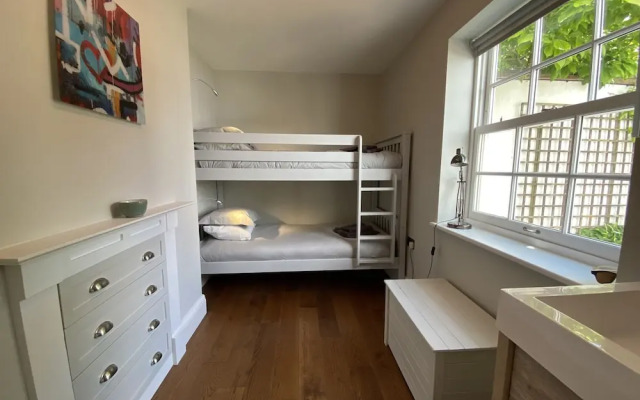 Stunning and Luxurious Manor House Holiday Home