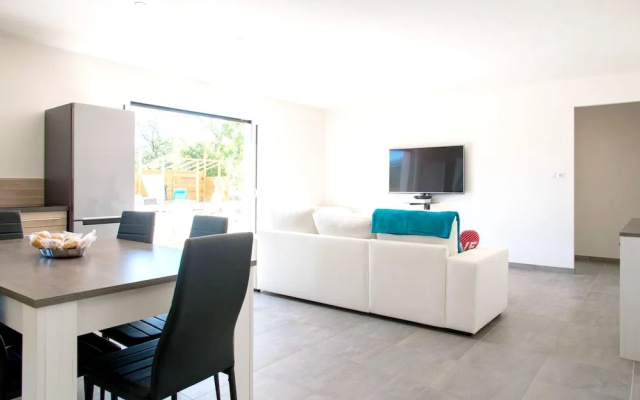 Villa With 3 Bedrooms in Saint-jean-de-monts, With Private Pool, Enclo