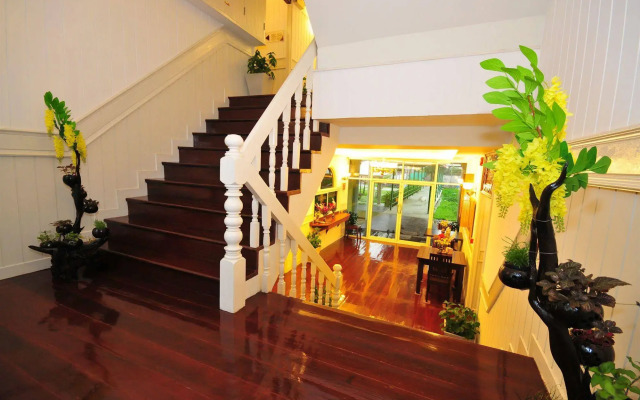 Rachakarun Park Resident