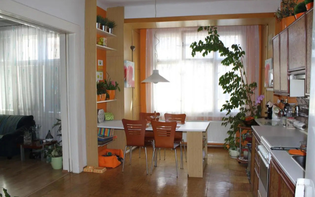 Cosy Apartment Under the Tower
