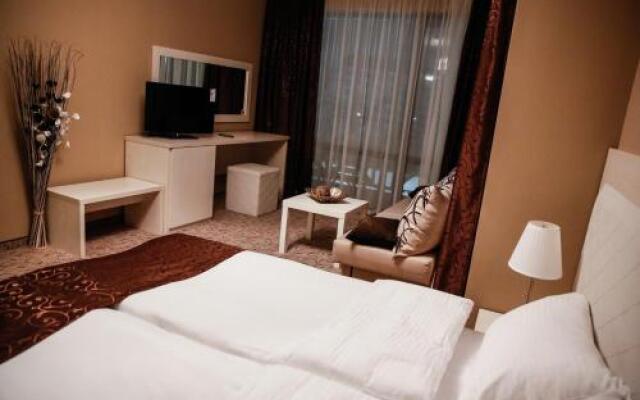 Einstein House & Spa