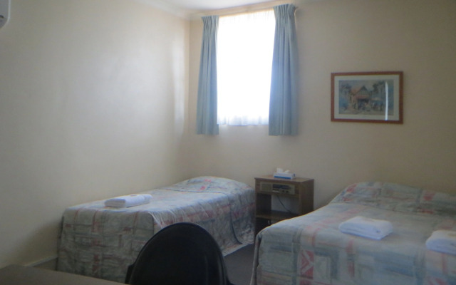 Coachman Hotel Motel