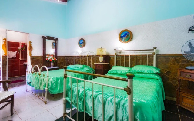 Casa Colonial Betty Saavedra