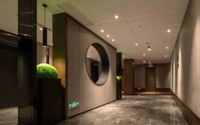 Giorgio Morandi Hotel