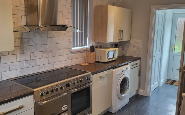 Charming 3-bed House in Blackley Manchester
