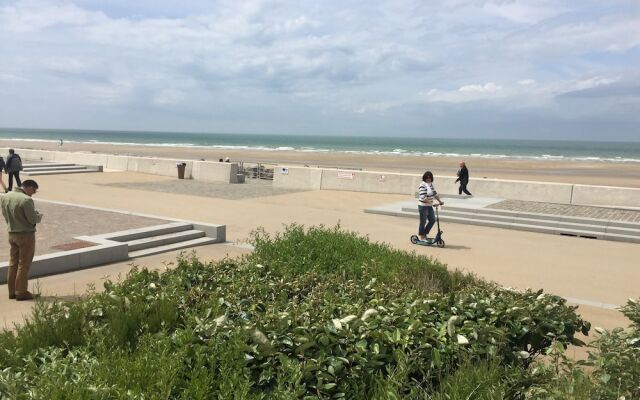 A Pleasant Little Studio Apartment With a Terrace, 30 Metres From the Beach