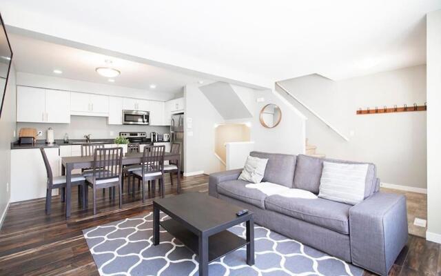 Modern 3 Bedrooms Townhouse in Southpoint