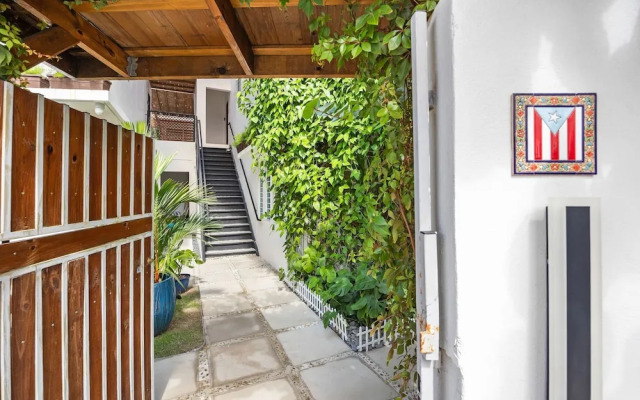 Condado Oasis Beachfront Access Pool