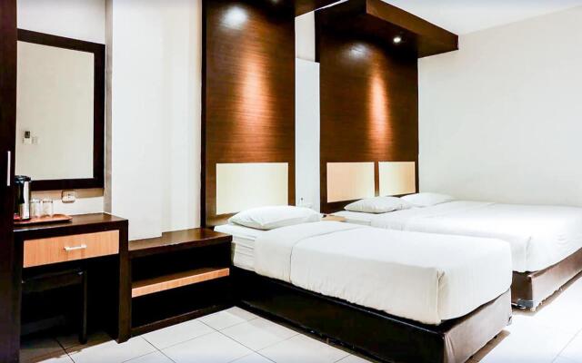 Urbanview Hotel Bumi Malaya