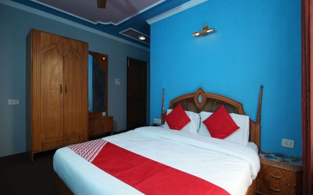 OYO 29553 Hotel Essar