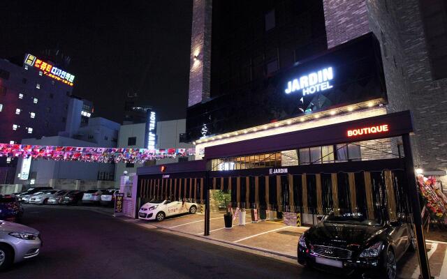 Yeongdeungpo Jardin Hotel