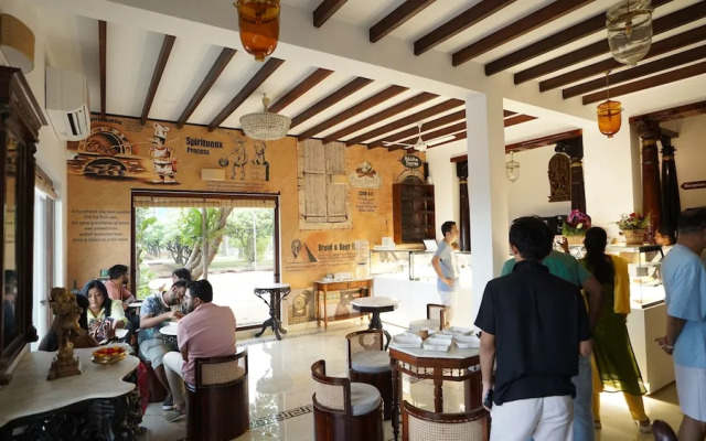 La Plage SeaView Suites