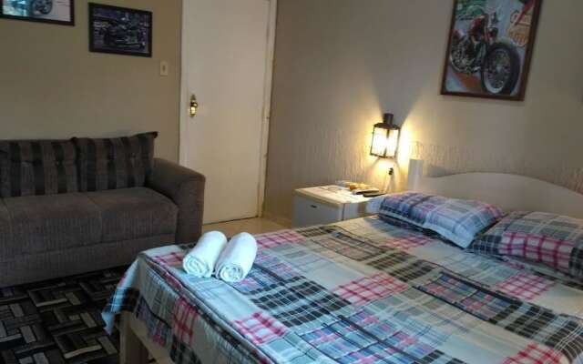 Road House GO 118 Motorcycle Hotel