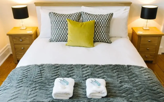 JOIVY Great Location! Heart of City Centre 3bed Apartment