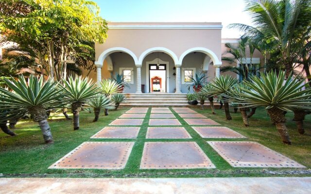 Hacienda Del Mar 7-15BR Villa Full Staff By RMH