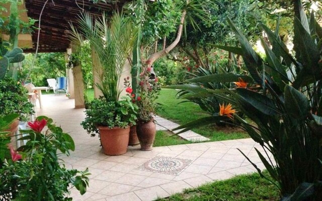 House With One Bedroom In Provincia Di Vibo Valentia, With Shared Pool, Enclosed Garden And Wifi