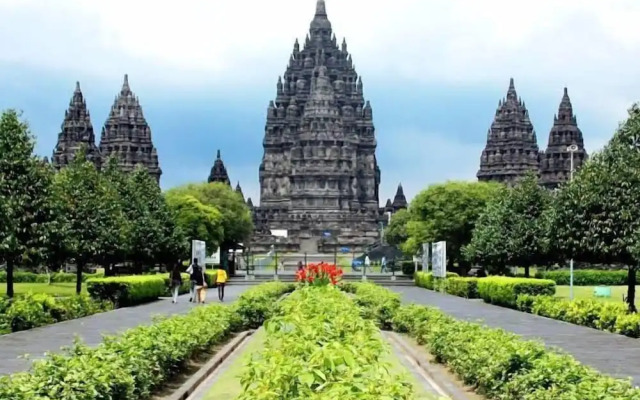 LieFly Prambanan Villa