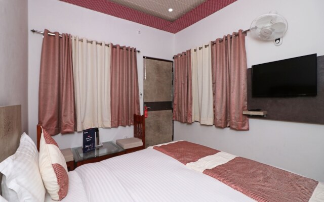 OYO 11876 Rock Resort