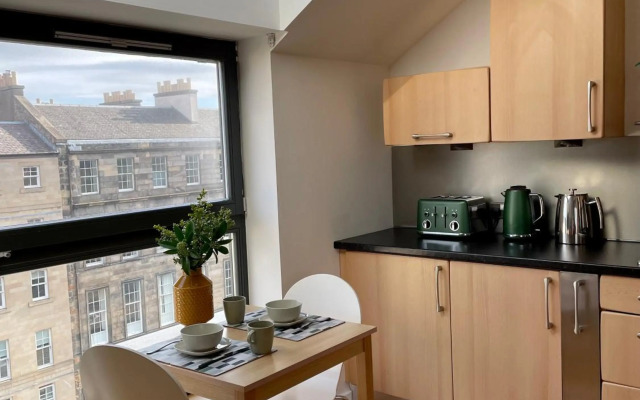 Edinburgh Penthouse 101