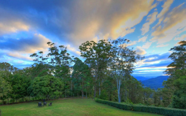 Mapleton Falls Accommodation