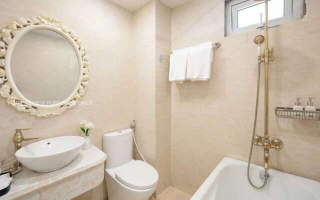 The Silk Grand Premium Hotel & Spa