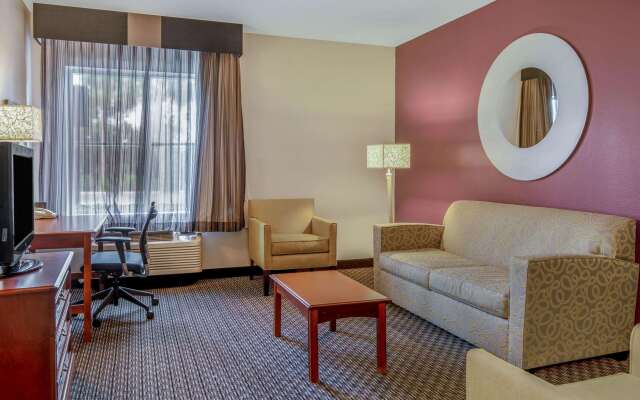 La Quinta Inn & Suites by Wyndham Naples East (I-75)