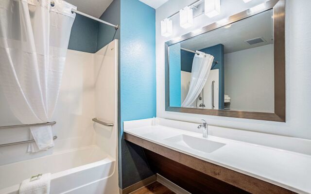 WoodSpring Suites Naples