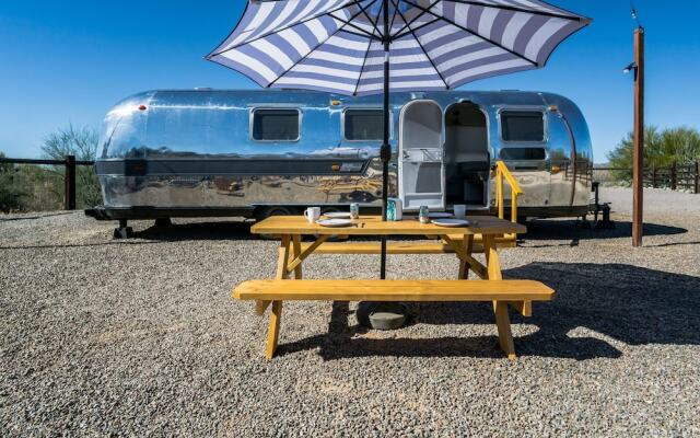 Vintage Airstream Near The Catalina Mountains 1 Bedroom Residence by Redawning