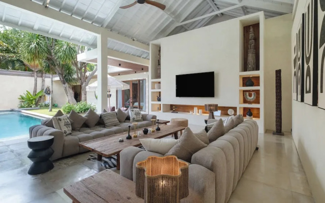 Villa Dreamer by Villa Finder