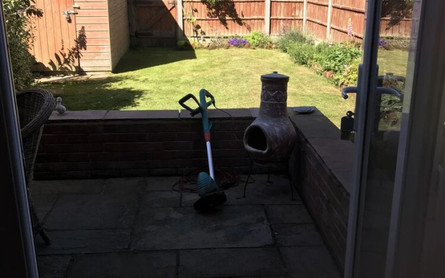 Hemsby Cottage With spa Bath and Private Garden