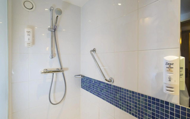 Holiday Inn Express London-Epsom Downs by IHG