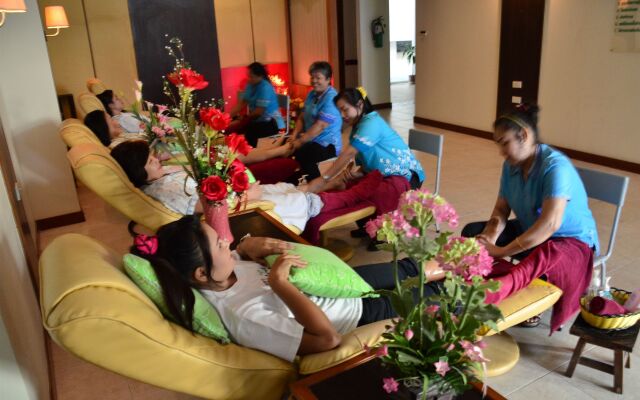 Hadyai Golden Crown Hotel
