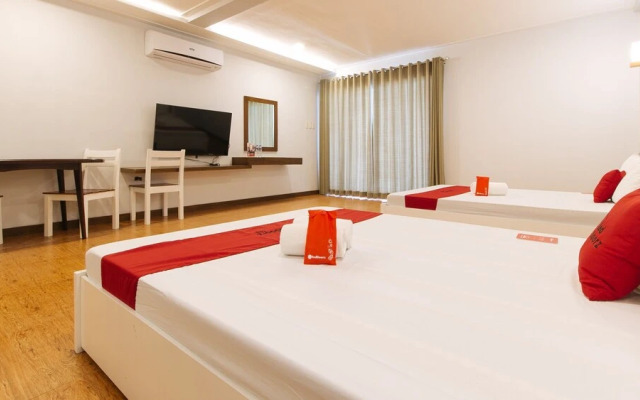 RedDoorz Premium @ Trece Indang Road