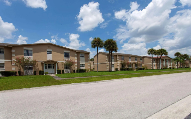 Super 8 by Wyndham Kissimmee