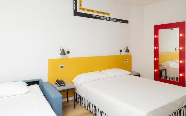 Wave Hotel