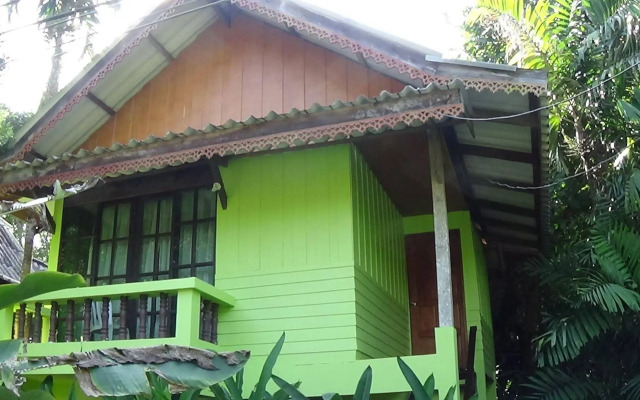 Tree Top River Huts