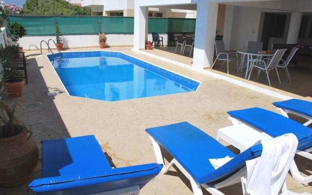 Villa Serena in Pomos