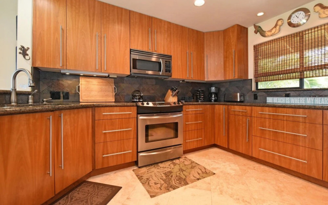 Kaanapali Plantation 2 Bedroom by RedAwning
