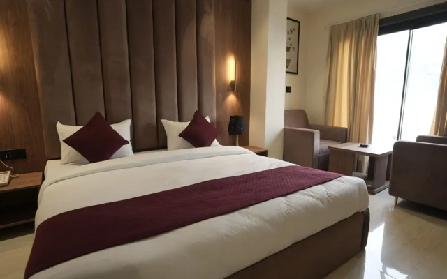 Hotel SS4 Crystals
