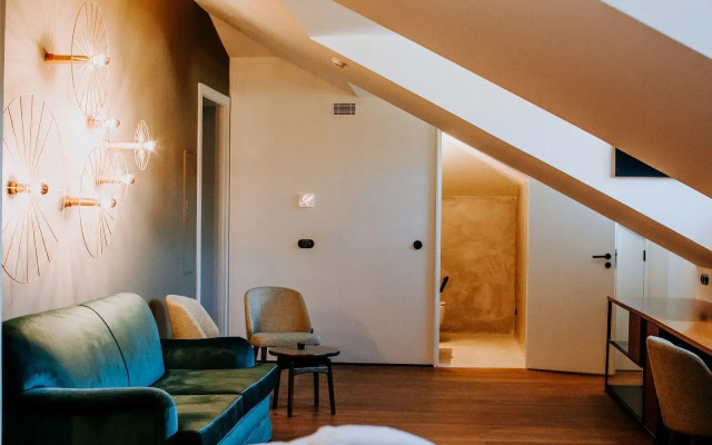Exmo Hotel by Olivia
