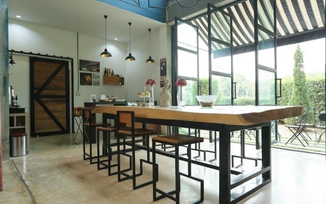 Manonnee Hotel