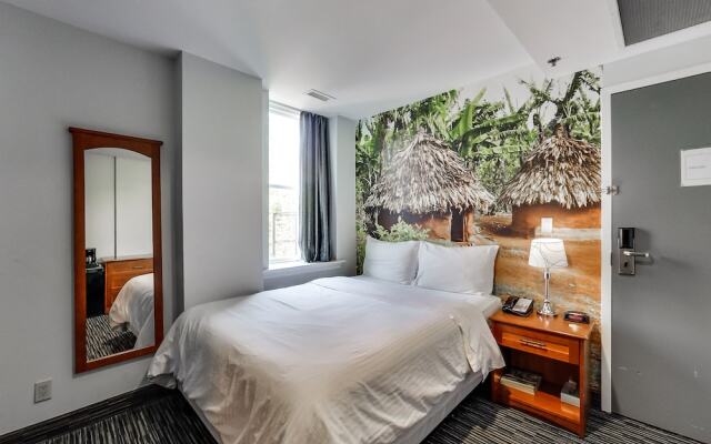 Isabella Hotel & Suites