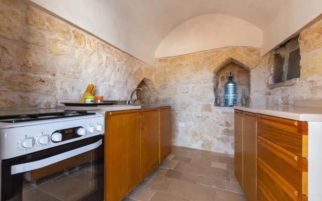 2822 Marì Trullo by Perle di Puglia