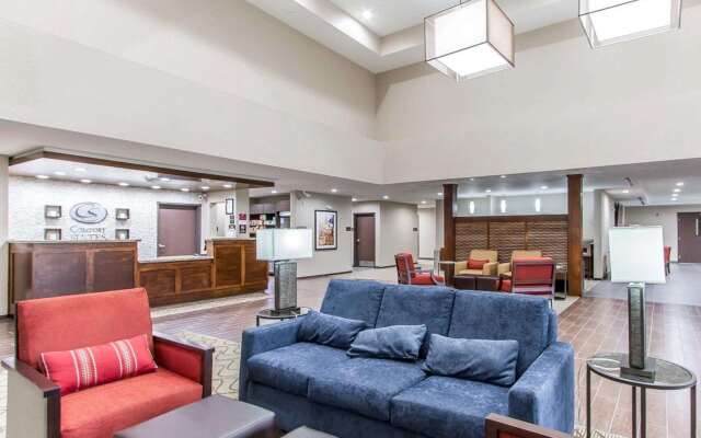 Comfort Suites West Omaha