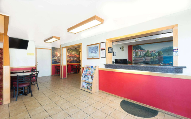 Super 8 By Wyndham Sheridan