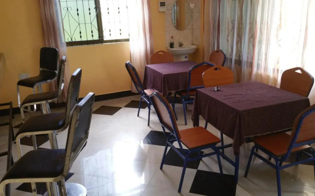 Mauya Executive Lodge