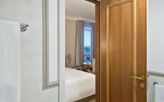 Renaissance Naples Hotel Mediterraneo