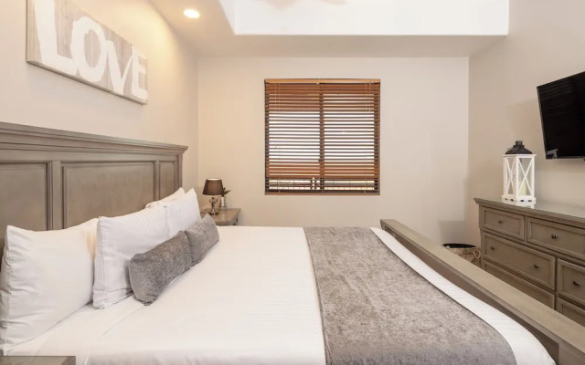 Luxury Las Palomas Oceanview Condo - Phase 2